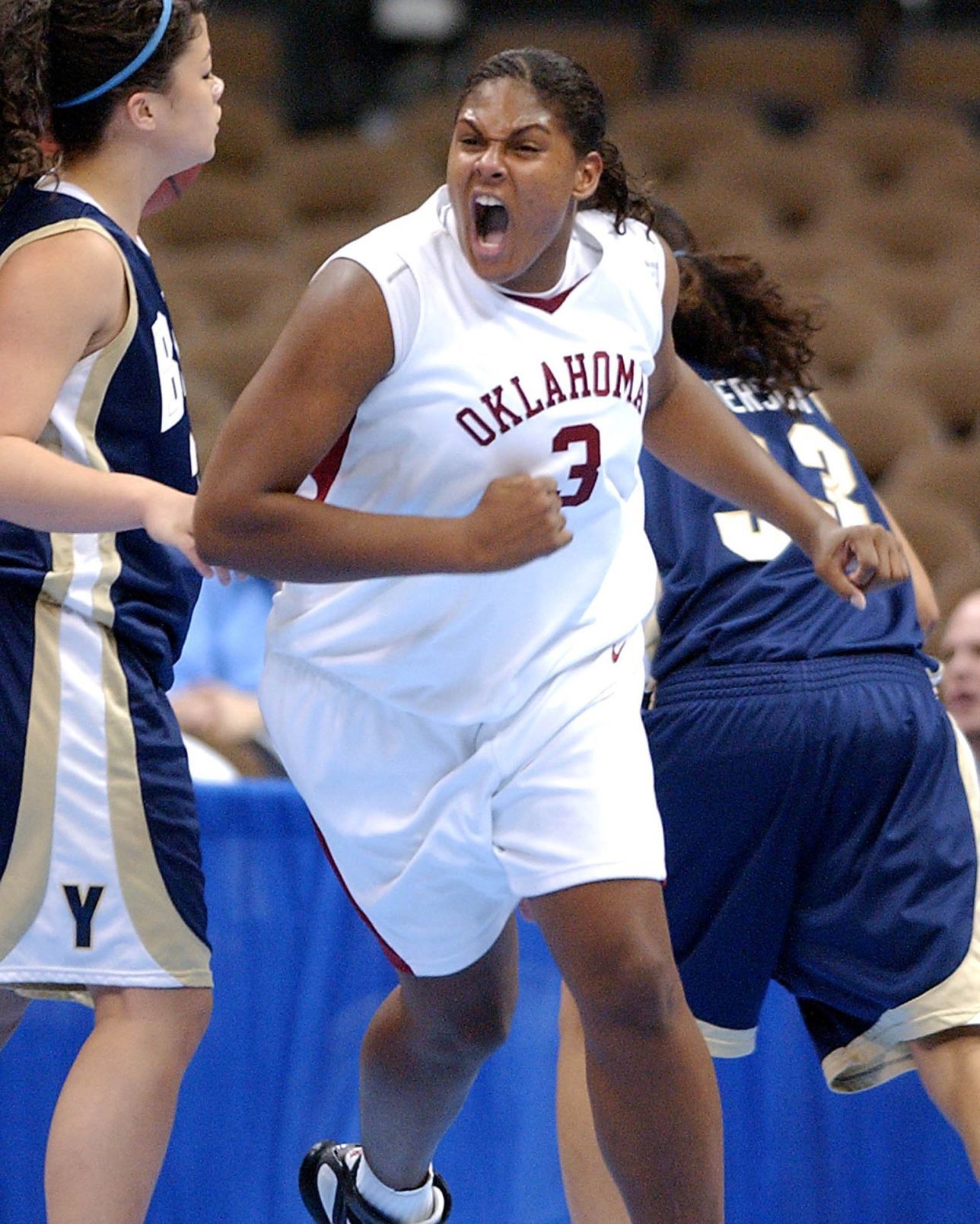 Courtney Paris returning to OU